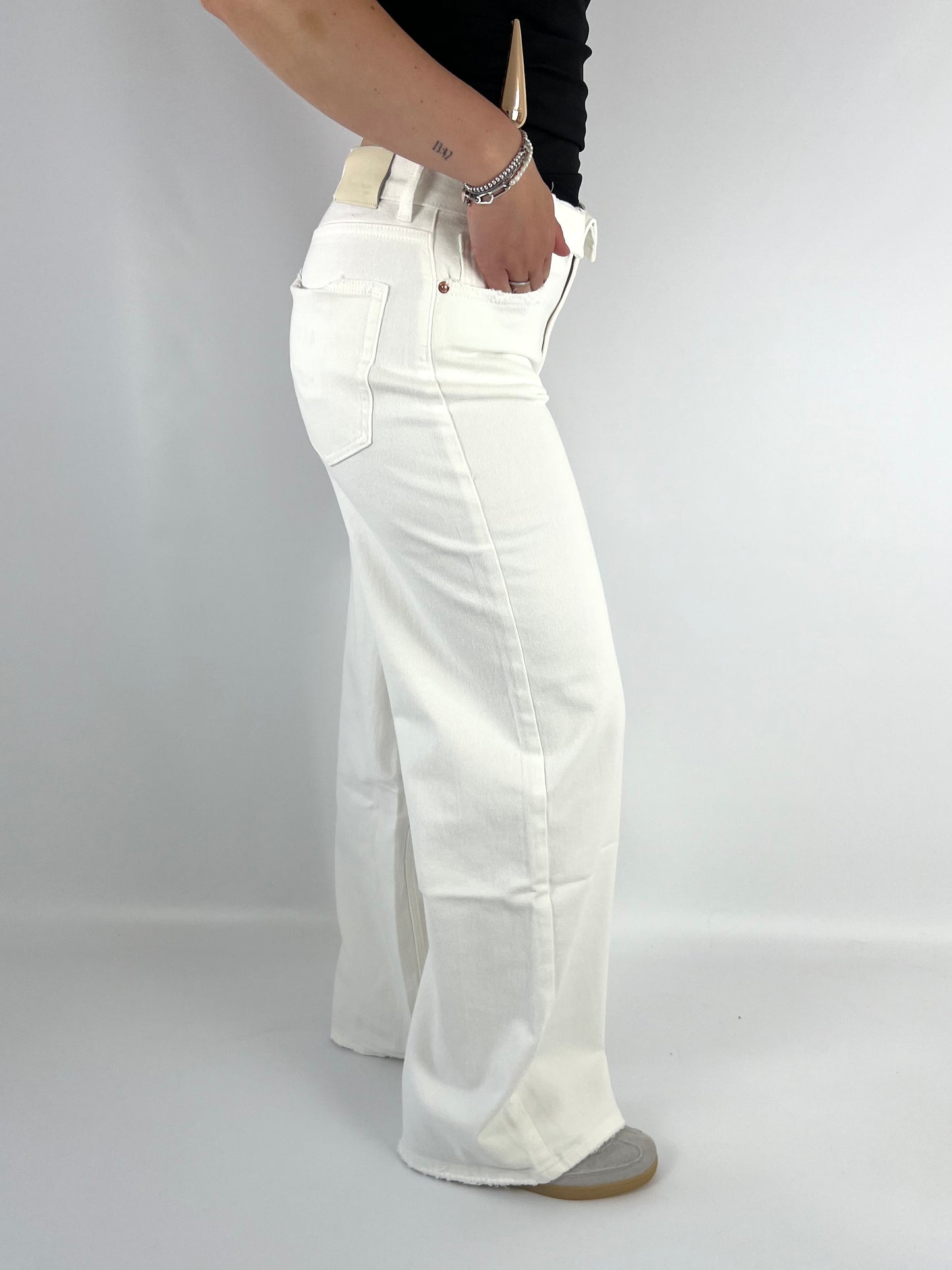 Folded Wide Leg Jeans - White