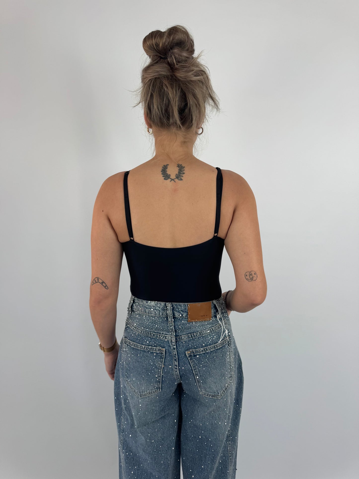 V-Neck Body
